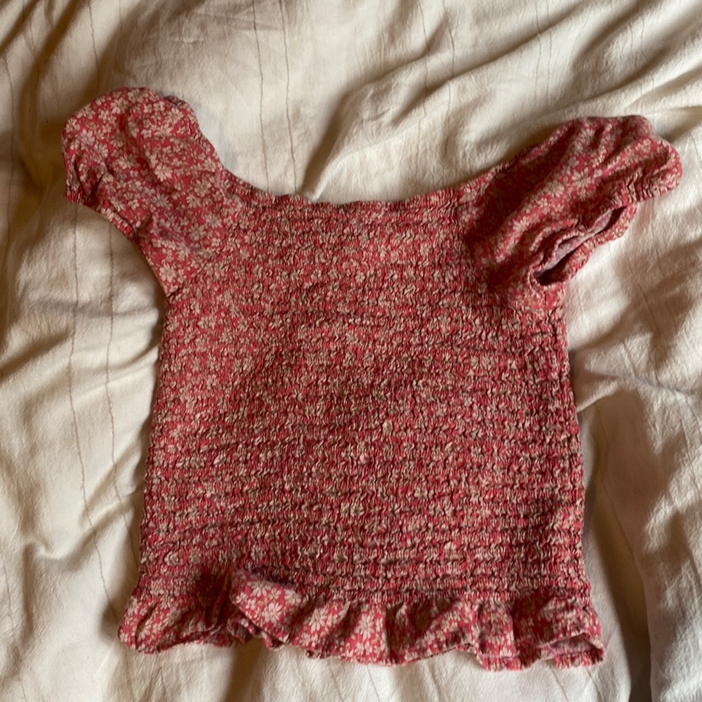 Fun beach scrunch shirt pink and tan (in great condition).